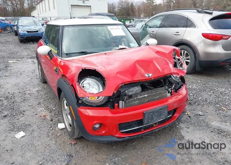 2011 Mini Cooper из США, поврежденный, VIN WMWSU3C51BT091901